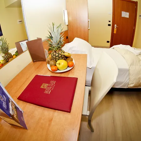 Western Class Lamezia 4*