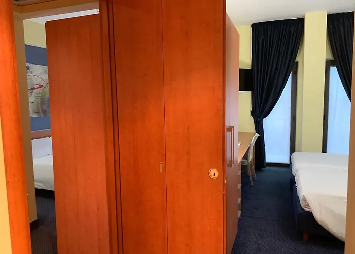 Hotel Western Class Lamezia 4*